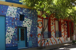 Las callecitas de Buenos Aires tienen ese qué sé yo, ¿viste  ?